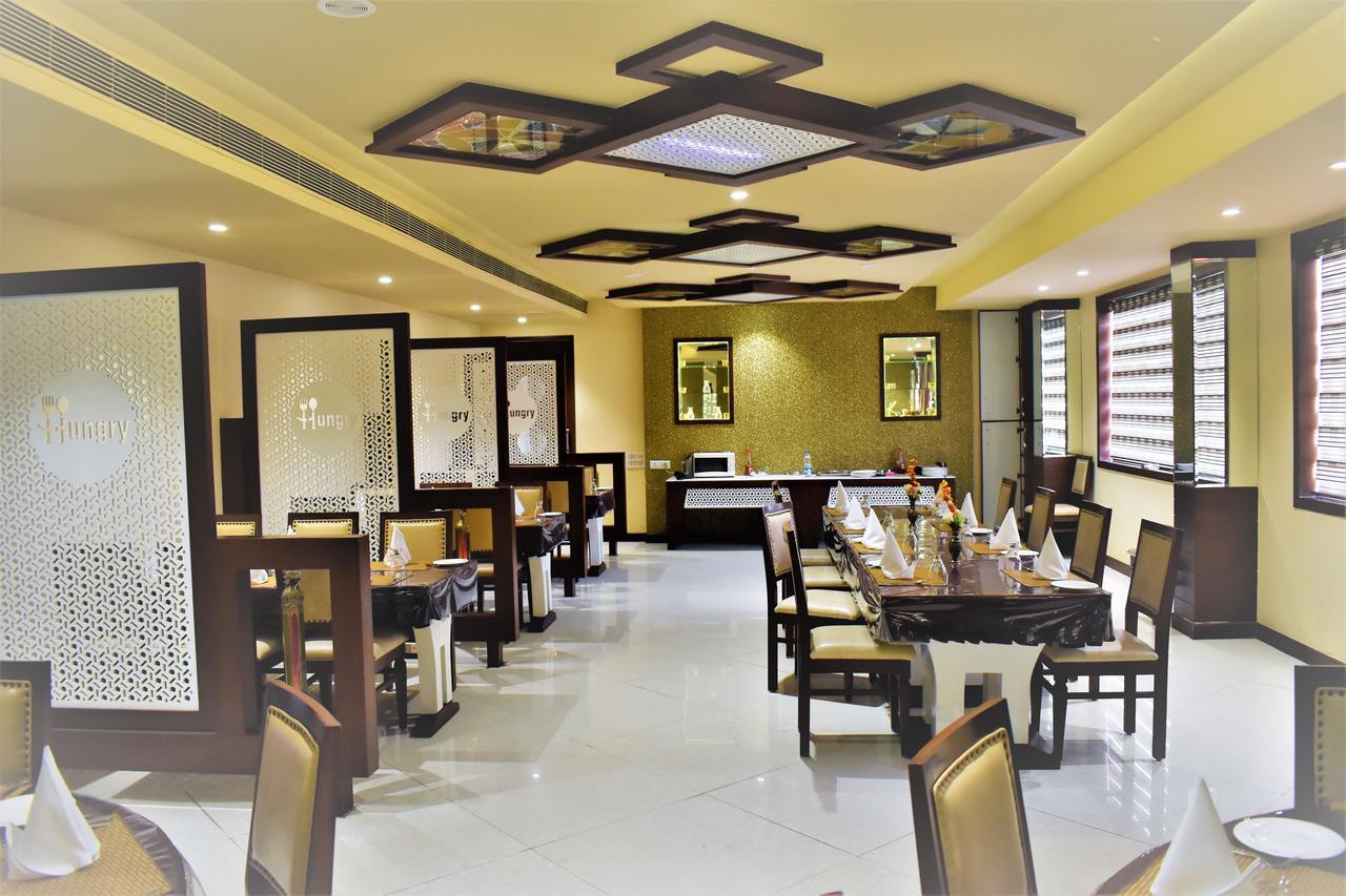 Hotel Ashish Continental Phagwāra Екстериор снимка