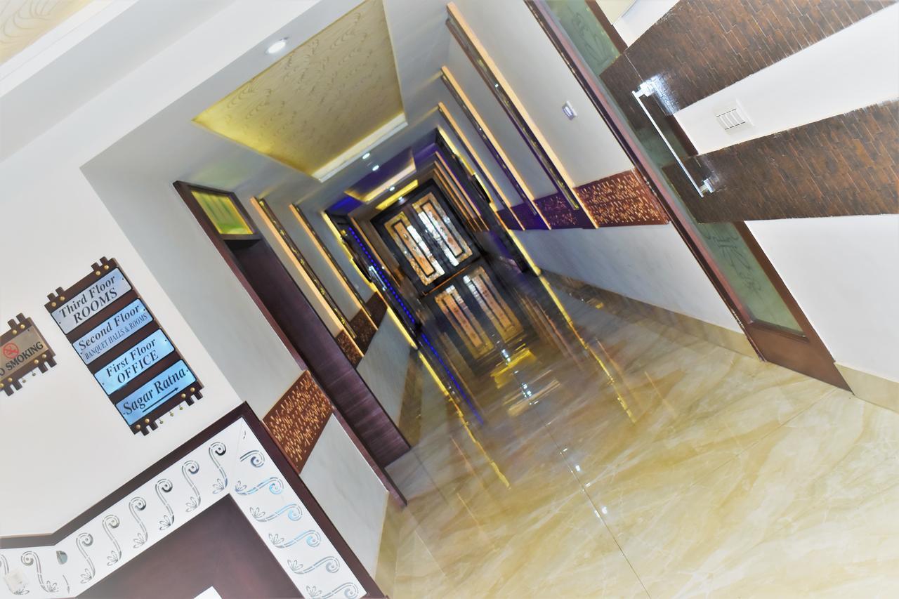 Hotel Ashish Continental Phagwāra Екстериор снимка