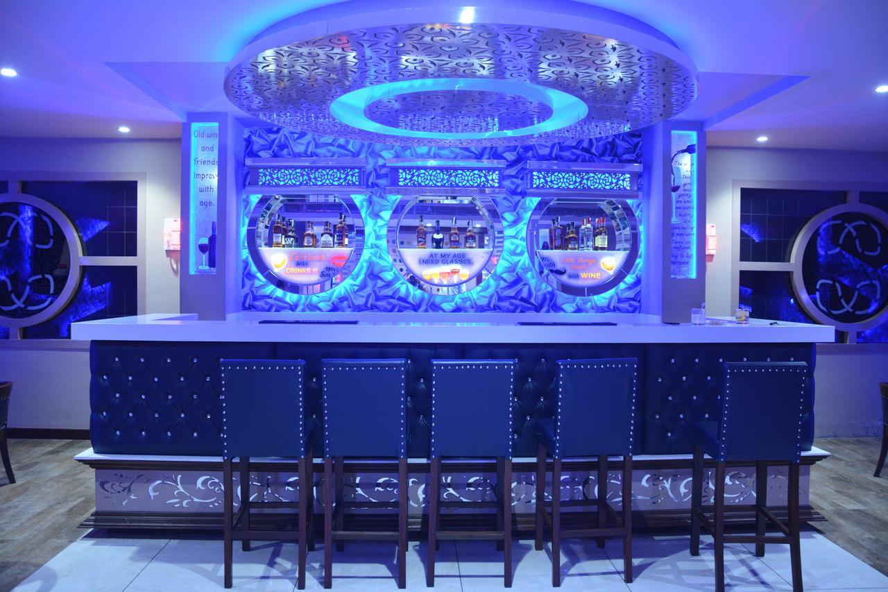 Hotel Ashish Continental Phagwāra Екстериор снимка